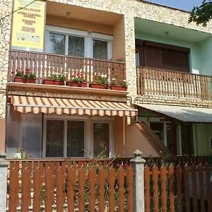 Rona Vendeghaz Pensiune